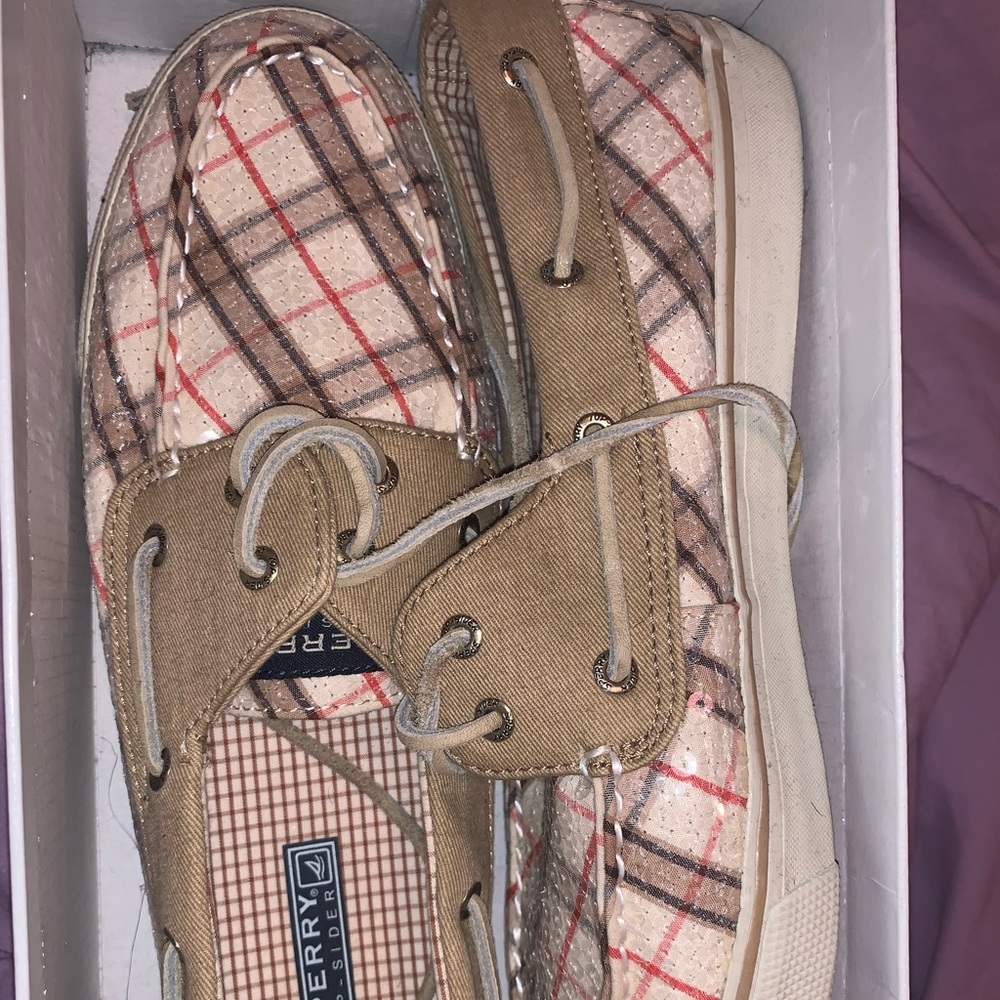 Tan Sperry with a hint of red